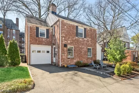 3 Ashburn Pl, Fair Lawn, NJ 07410