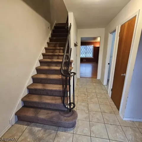 57 Dorchester Ct, Hillsborough, NJ 08844