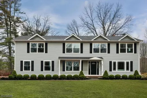 3 Herbert Rd, Scotch Plains, NJ 07076