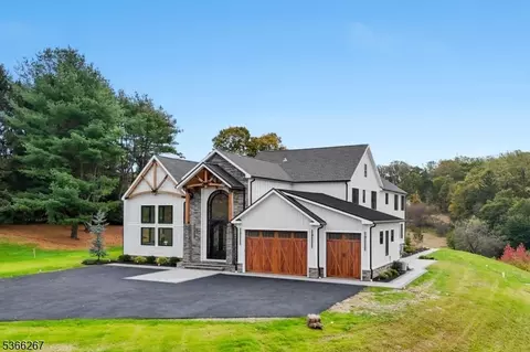 Exterior - 465 Cherry Ln, Mendham, NJ 07945 photo 2 of 8