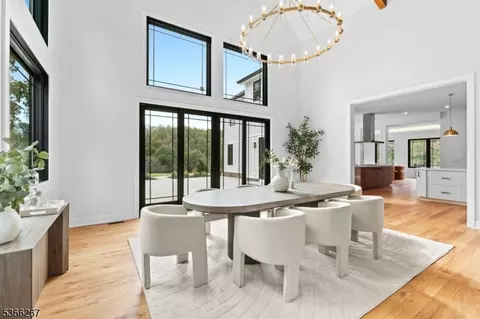 Dining - 465 Cherry Ln, Mendham, NJ 07945 photo 2 of 4