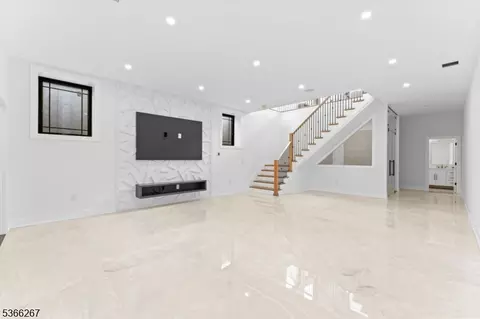 Living - 465 Cherry Ln, Mendham, NJ 07945 photo 7 of 7