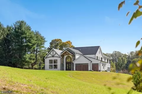 465 Cherry Ln, Mendham, NJ 07945