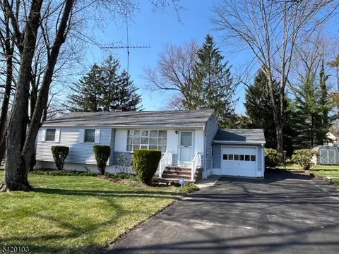 1 Parker Ave, Cedar Knolls, NJ 07927