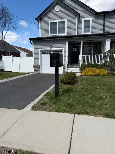 15 Rector Ave, Woodbridge, NJ 07095
