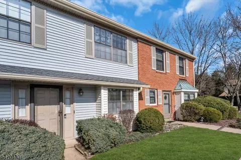 36 Carlisle Ct, Somerset, NJ 08873