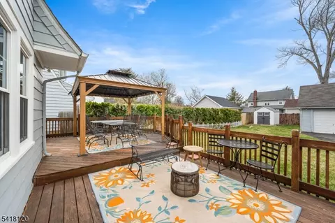 Exterior - 682 Stelle Ave, Plainfield, NJ 07060 photo 7 of 7