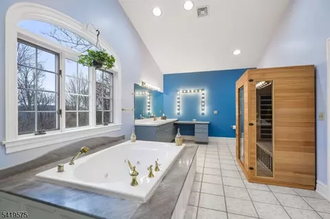 9 Nuthatch Ct, Hackettstown, NJ 07840 photo 22