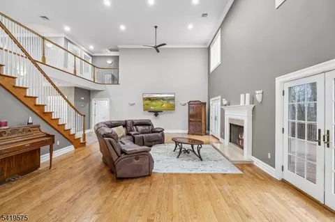9 Nuthatch Ct, Hackettstown, NJ 07840 photo 6