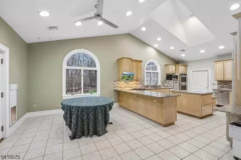9 Nuthatch Ct, Hackettstown, NJ 07840 photo 9