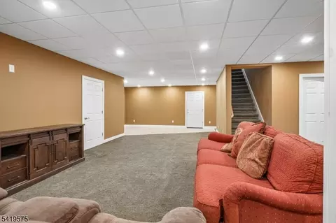 9 Nuthatch Ct, Hackettstown, NJ 07840 photo 38