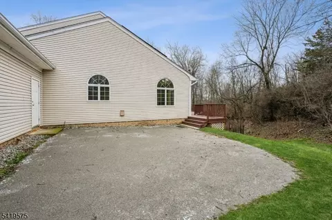 9 Nuthatch Ct, Hackettstown, NJ 07840 photo 44