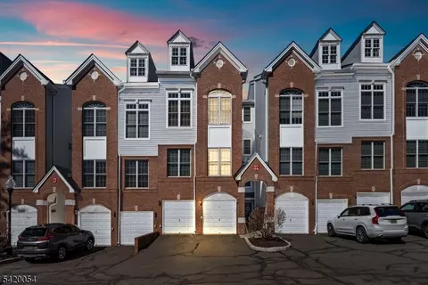 9 Goffle Brook Ct, Hawthorne, NJ 07506