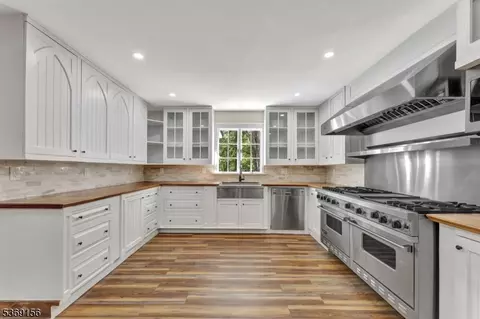 18 Edge Hill Rd, Blairstown, NJ 07825