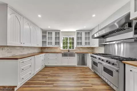 18 Edge Hill Rd, Blairstown, NJ 07825
