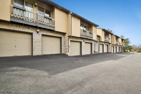 23 Karam Cir, West Orange, NJ 07052