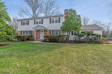 128 Hazelwood Ave, Middlesex, NJ 08846