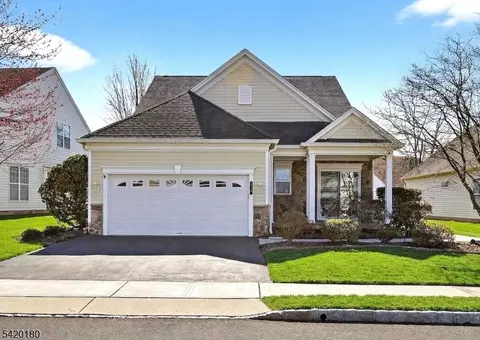 314 Biltmore Ln, Somerset, NJ 08873