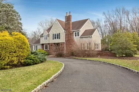 20 William Penn Rd, Warren, NJ 07059