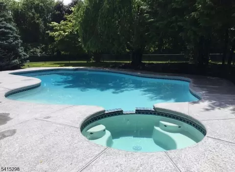 447 Rockaway Valley Rd, Boonton Twp, NJ 07005