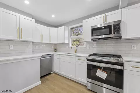 18 South Rd, Wayne, NJ 07470 photo 6