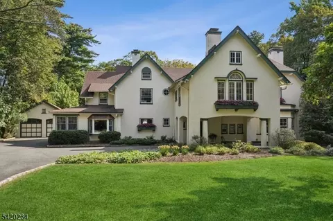 21 Glen Ave, West Orange, NJ 07052