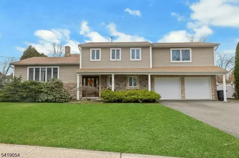 18 Harwood Pl, Wayne, NJ 07470