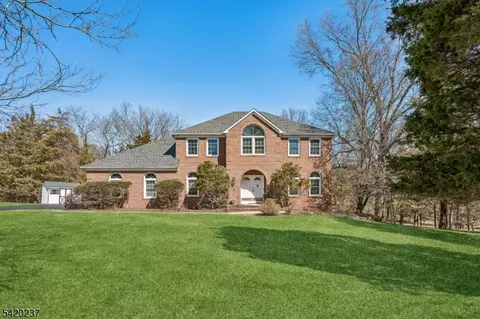 1106 Van Arsdale Dr, Branchburg, NJ 08853