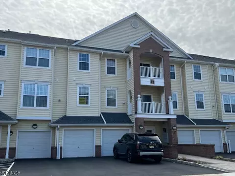 2206 Ambassador Ct, Somerset, NJ 08873