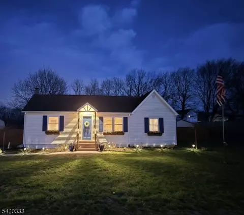6 Water St, Hackettstown, NJ 07840
