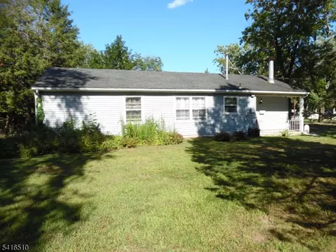 244 Manalapan Rd, Spotswood, NJ 08884
