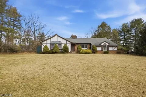 242 Old Turnpike Rd, Tewksbury Twp, NJ 07830