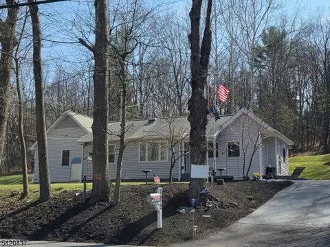 122 Washington Ave, High Bridge, NJ 08829