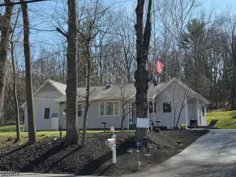 122 Washington Ave, High Bridge, NJ 08829