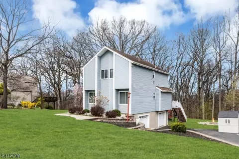 40 Blossom Rd, Hampton, NJ 08827 photo 3