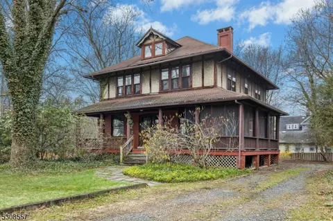 150 W Dudley Ave, Westfield, NJ 07090