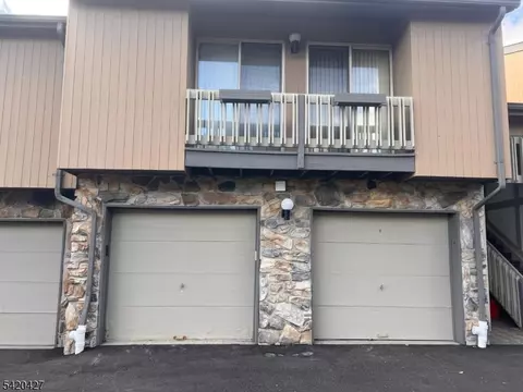 6 Buchanon Ct, West Orange, NJ 07052