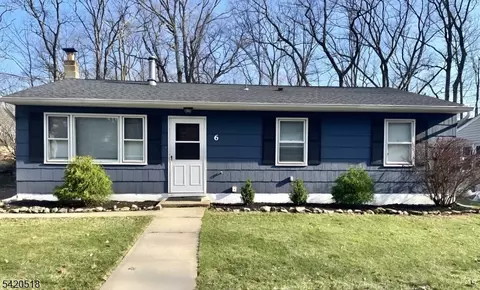 6 Pennsylvania Way, Hopatcong, NJ 07843