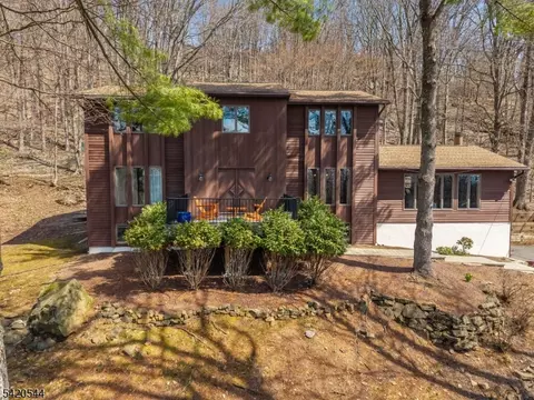 828 Star View Way, Bridgewater, NJ 08807