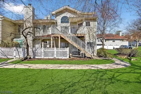 48 Academy Ct, Bedminster, NJ 07921