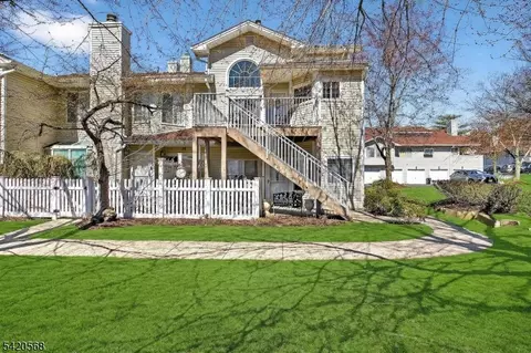 48 Academy Ct, Bedminster, NJ 07921