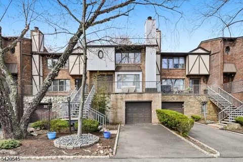 900 Valley Rd #E3, Clifton, NJ 07013