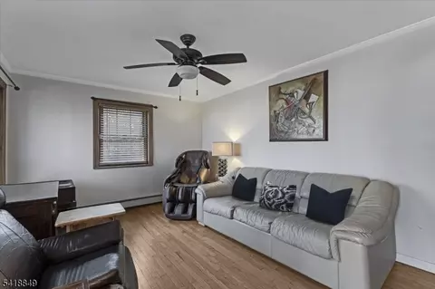 426 Brook Ct, Plainfield, NJ 07060 photo 3