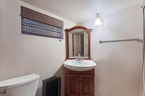426 Brook Ct, Plainfield, NJ 07060 photo 12