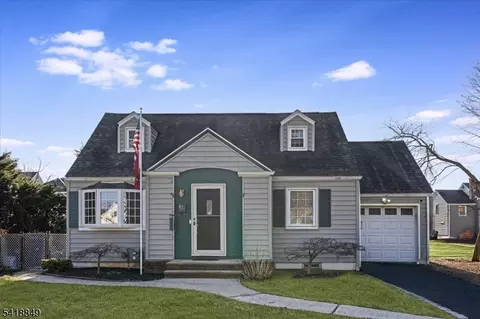 426 Brook Ct, Plainfield, NJ 07060