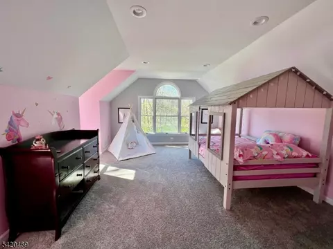 Bedroom - 122 Forest Dr, Glen Gardner, NJ 08826 photo 1 of 5