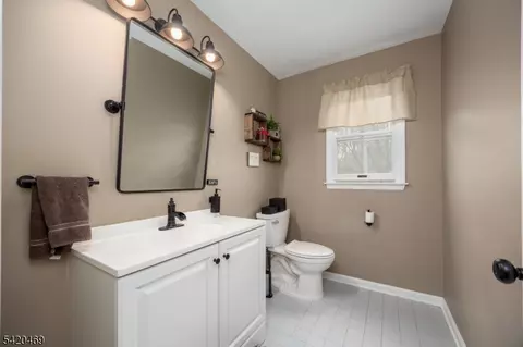 Entry Way - 122 Forest Dr, Glen Gardner, NJ 08826 photo 6 of 7