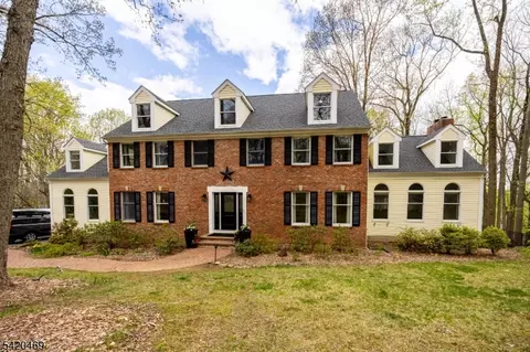Exterior - 122 Forest Dr, Glen Gardner, NJ 08826 photo 2 of 5