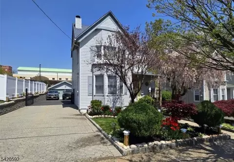 22 Church St, Nutley, NJ 07110