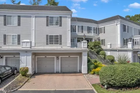 240 Riveredge Dr, Chatham Twp, NJ 07928